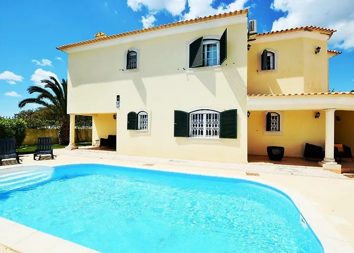 Suites & Beds Dp AlbufeiraHostal